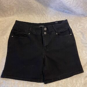 Silver Crush 15/16 Women's Black Denim Shorts NWT